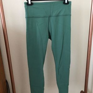 Athleta 7/8 yoga pants